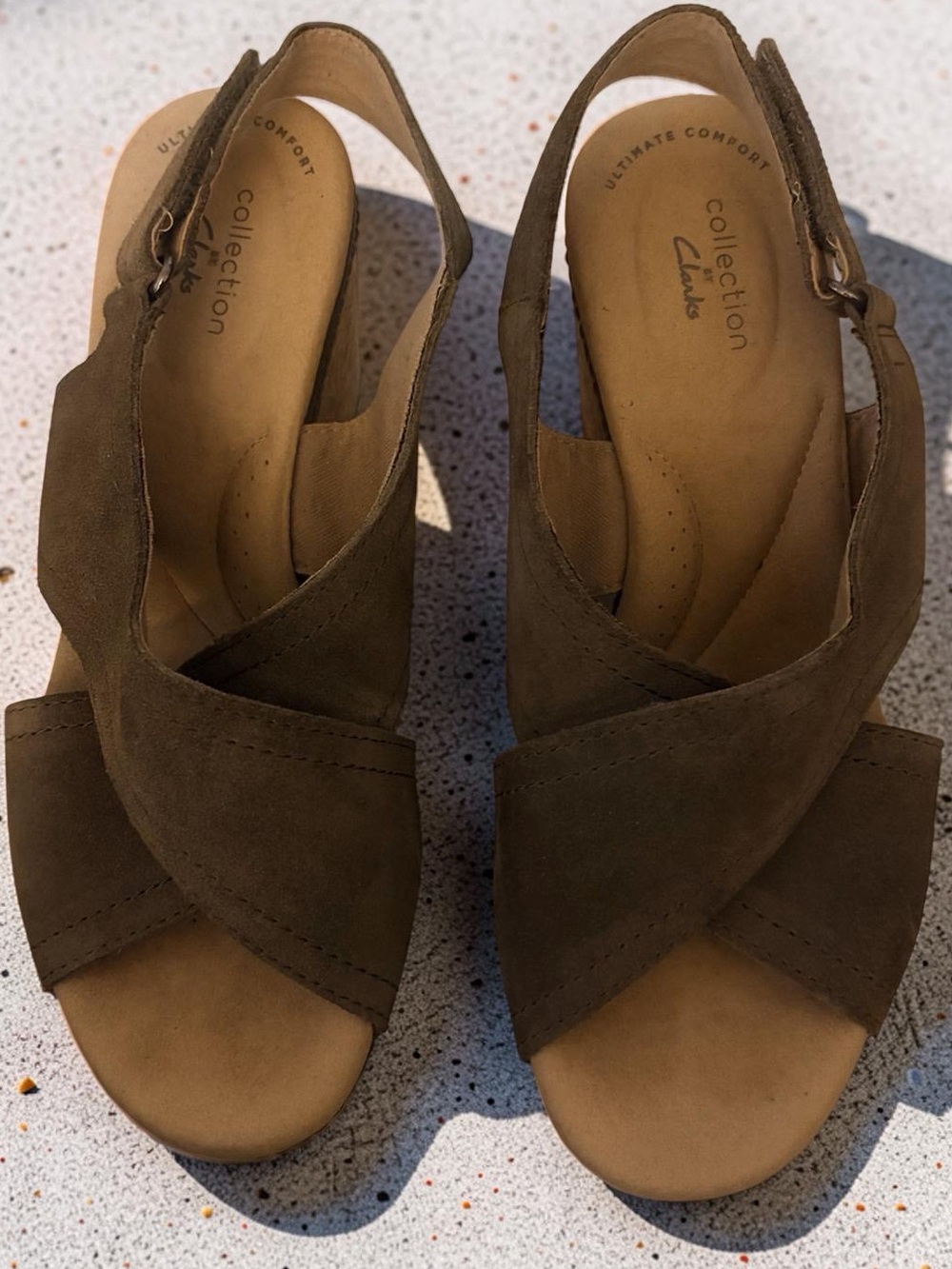 Clark’s Collection Suede Wedge Sandals 7.5 W